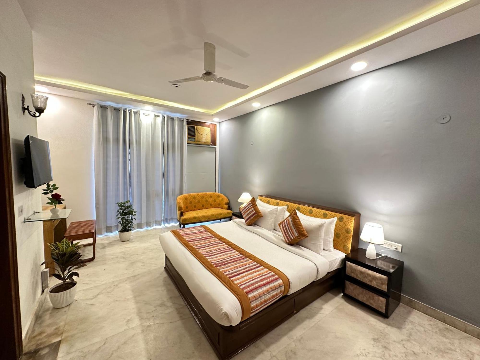 Grove Residency Hauz Khas New Delhi Couple Friendly Hotel Екстериор снимка