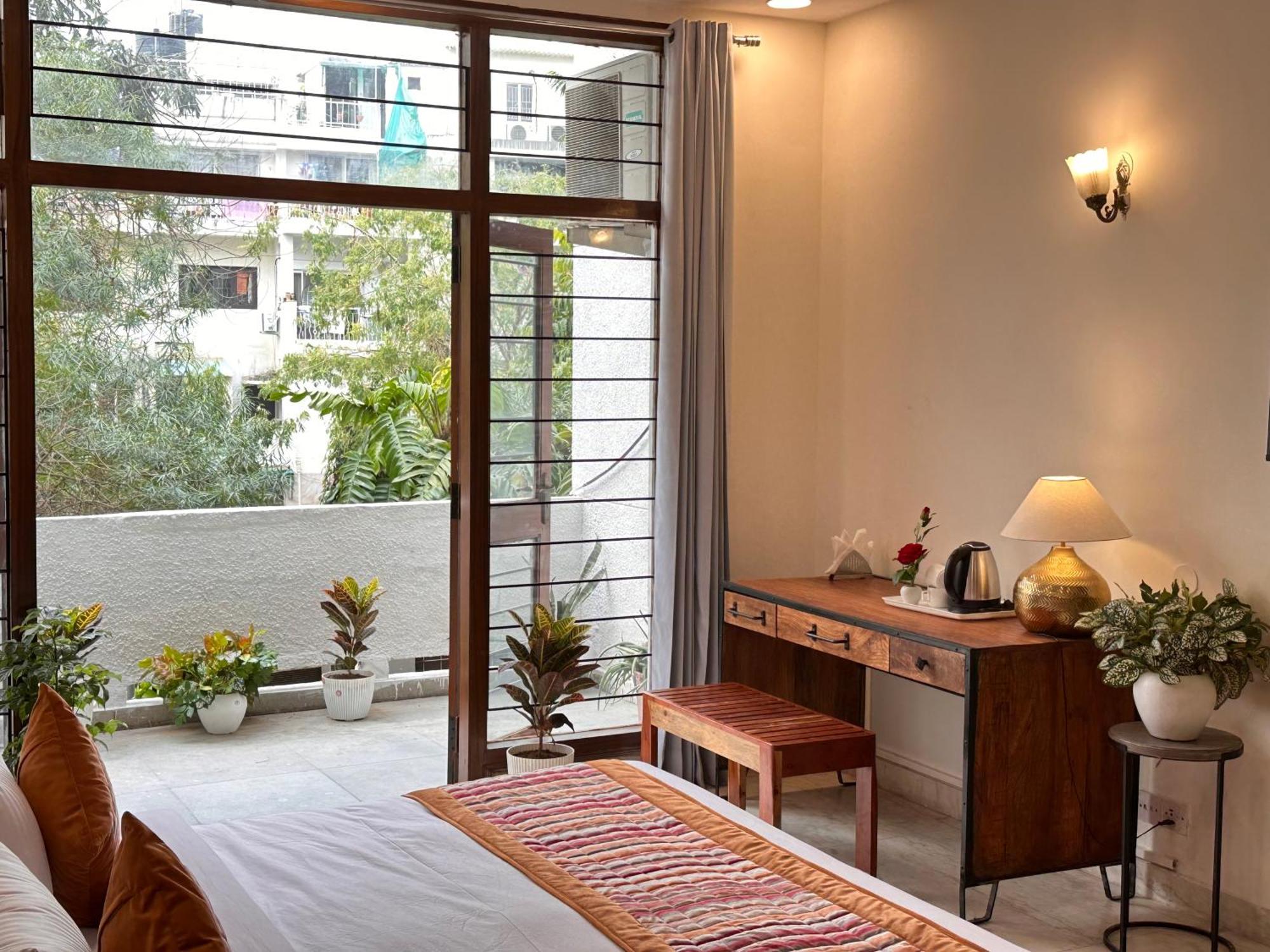 Grove Residency Hauz Khas New Delhi Couple Friendly Hotel Екстериор снимка